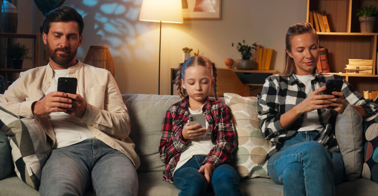 Americans Could Lose 7% of Their Lives to Social Media